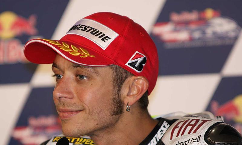 Valentino Rossi vergelijkt Verstappen met MotoGP talent
