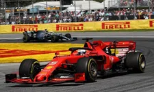 Thumbnail for article: ''Als Hamilton en Vettel samen zijn, dan bezwijkt Vettel altijd onder de druk''