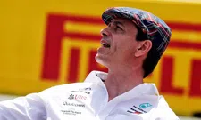 Thumbnail for article: Respectvolle werkwijze Toto Wolff volgens Hamilton niet vanzelfsprekend