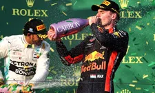 Thumbnail for article: Wie is de beste? Verstappen en Hamilton gaan alvast de strijd aan in de media