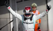 Thumbnail for article: Hamilton plaats Mercedes helemaal bovenaan als ze zesde dubbel op rij winnen