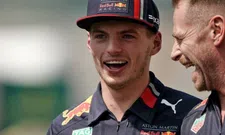 Thumbnail for article: Verstappen gaat in de weer met een enorm keukenmes