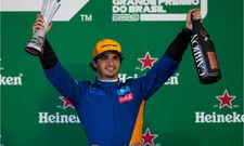 Thumbnail for article: Sainz: "Er is nog veel om voor te vechten in de laatste race"