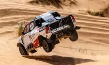 Thumbnail for article: Watch: Alonso uses duct tape and zip ties to patch up Toyota in Dakar!