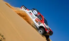 Thumbnail for article: Dakar Rally 2020 | Beelden van crash Alonso; duintop fungeert als springschans