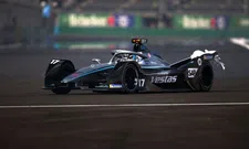 Thumbnail for article: Nyck de Vries stelt opnieuw teleur in de Formule E