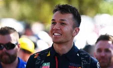 Thumbnail for article: Albon ziet kansen voor F1: "Dan houden we die interactie in stand"