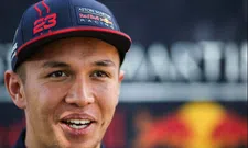 Thumbnail for article: Albon geniet van testdag met Red Bull: ''Goed om terug in de wagen te zijn''