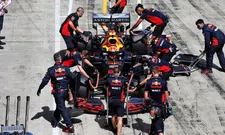 Thumbnail for article: Engineers Red Bull Racing and Mercedes differ about medium tire advantage