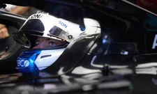 Thumbnail for article: Bottas na duel met Verstappen: "Had behoorlijk wat meer snelheid van Max"