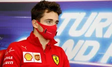 Thumbnail for article: "Max behoort tot de buitencategorie, maar Leclerc moest meer op eigen kracht doen"