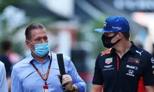 Thumbnail for article: Verstappen nam contact op met familie na crash Grosjean: "Verder nog wat geappt"