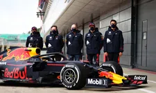 Thumbnail for article: In beeld: Wat heeft Red Bull Racing te verbergen met de nieuwe RB16B?