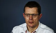 Thumbnail for article: 'Former Mercedes chief turned down Red Bull engine project'