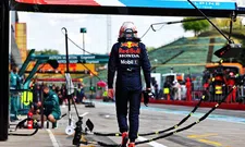 Thumbnail for article: Verstappen hekelt arbitraire handhaving track limits: 'Heel krom'