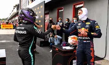 Thumbnail for article: Column | Menselijke Verstappen en Hamilton zorgen voor beste F1-seizoen in jaren