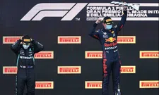 Thumbnail for article: Mercedes kiest bewust voor de achtervolgende rol: 'Dan wint Red Bull de titel'