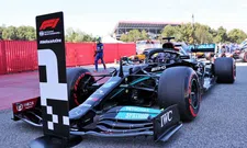 Thumbnail for article: Hamilton pakt honderdste pole position in F1-carrière, Verstappen héél dichtbij