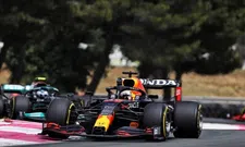 Thumbnail for article: Rosberg sees "unusual" move from Hamilton during Verstappen overtake