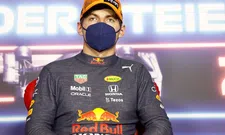 Thumbnail for article: Verstappen zit naast deze wereldkampioen tijdens de persconferentie!