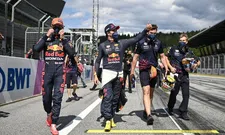 Thumbnail for article: Verstappen looks at Pérez: 'I can learn from that'