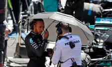 Thumbnail for article: Hamilton reageert na incident met Verstappen: "Ben blij te horen dat hij ok is"