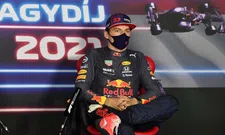 Thumbnail for article: Verstappen grapt: "Ik moet alleen wat later remmen in de eerste bocht"