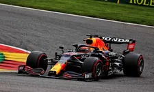 Thumbnail for article: Verstappen nipt sneller dan beide Mercedessen in VT2 en zorgt voor rode vlag