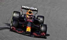 Thumbnail for article: Kans op een straf voor Verstappen door een actie tijdens de rode vlag?