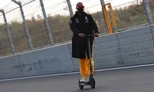 Thumbnail for article: Hamilton lovend over circuit en onthaal van fans na vrijdag in Zandvoort