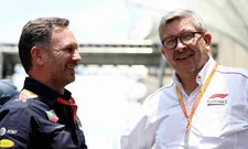 Thumbnail for article: F1-baas verbaasd over Hamilton: 'Zou moeilijk zijn om te reageren voor Red Bull'