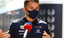 Thumbnail for article: Albon denkt mee met De Vries: 'Misschien daar nog een plek voor hem'