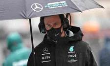 Thumbnail for article: Wolff: "Natuurlijk moeten we niet zo met Hamilton communiceren"