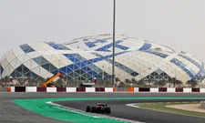 Thumbnail for article: Volledige uitslag VT2 GP Qatar | Verstappen eindigt vlak voor Hamilton