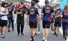 Thumbnail for article: Perez geeft toe: 'Het is niet makkelijk om Verstappens teamgenoot te zijn'