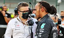 Thumbnail for article: Hamilton zet tandje bij in de strijd met Verstappen: 'Deed hij altijd al'