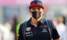 Thumbnail for article: Verstappen ziet Hamilton in zijn RB16B rijden: "Snap niet wat er gebeurde"