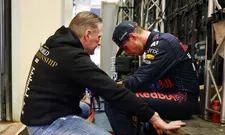 Thumbnail for article: Verstappen looks back with a laugh: 'Wants to hit my helmet sometimes'