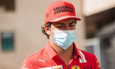 Thumbnail for article: Sainz geeft Ferrari groot compliment: 'Buiten gebaande paden gedacht'