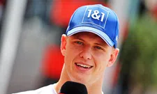 Thumbnail for article: 'Aston Martin ziet Schumacher als beste vervanger voor Vettel in 2023'