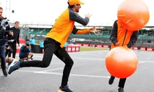 Thumbnail for article: Race tussen Ricciardo en Norris escaleert bijzonder snel door flinke klap