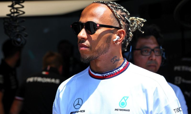 Hamilton aide les autres coureurs : "Il a tout traversé".