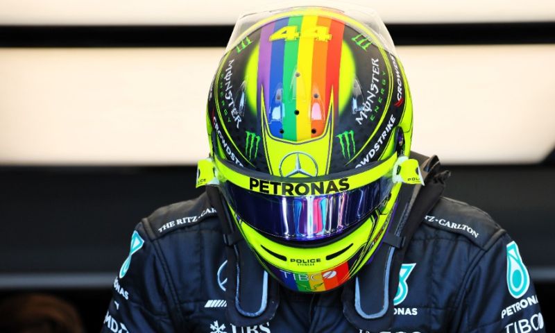 Hamilton : " Je ne suis pas encore aussi rapide que les gars de devant ".