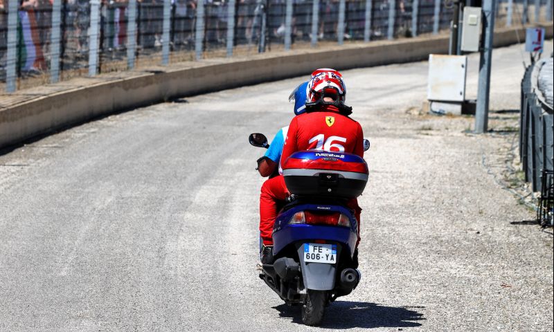 Leclerc : "Si je rate le titre de 32 points, je sais à qui m'en prendre."