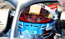 Thumbnail for article: De Vries reageert op mogelijke kans bij Aston Martin F1-team