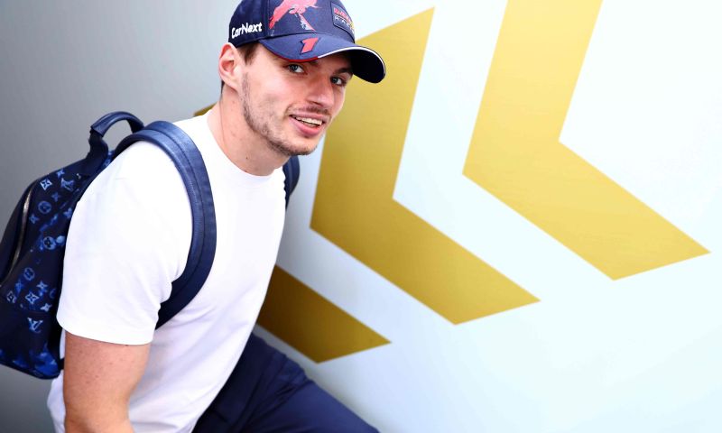 A Verstappen no parece importarle la lluvia