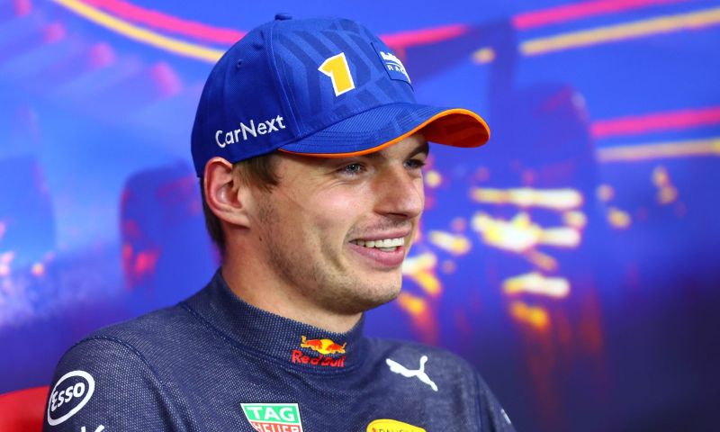 Verstappen sur son approche : "Survivre, puis doubler quelques voitures".