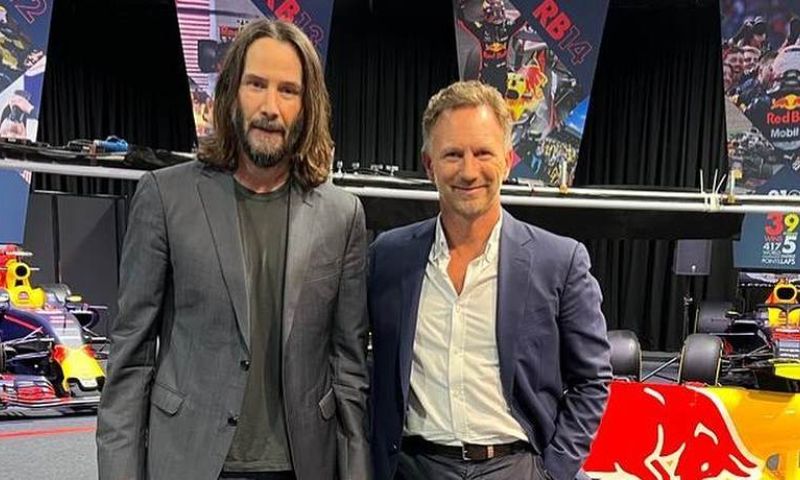 Keanu Reeves rend visite à Red Bull Racing pour un "projet passionnant".