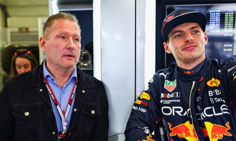 Fierté paternelle pour Jos Verstappen : "C'est incroyable ce qu'il montre"