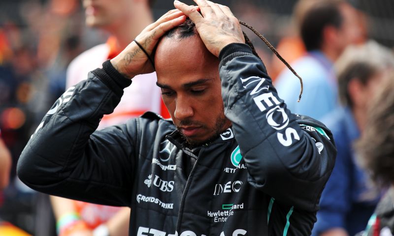 Hamilton s'excuse auprès de Mercedes : "Nous gagnons et perdons en équipe".